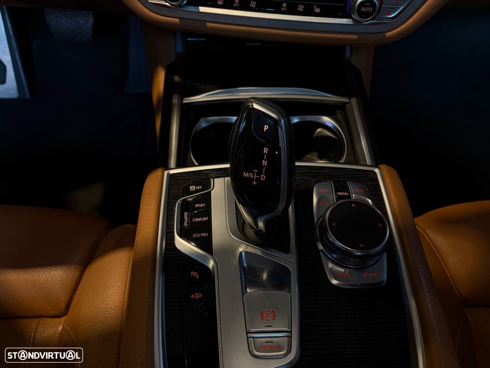 BMW 730 d Pack M Auto - 13