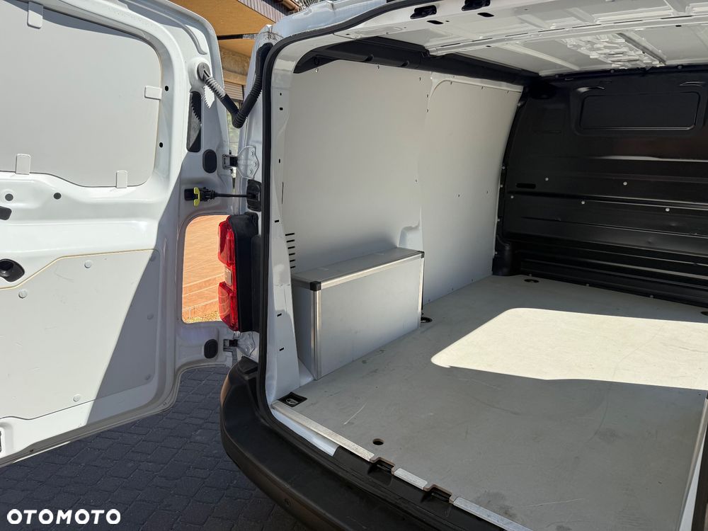 Opel Vivaro - 26