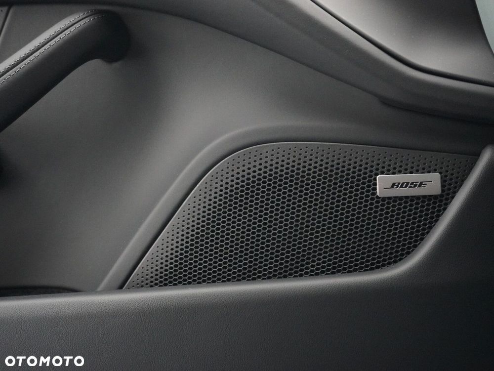 Porsche Taycan 105kWh 4S Black Edition - 22