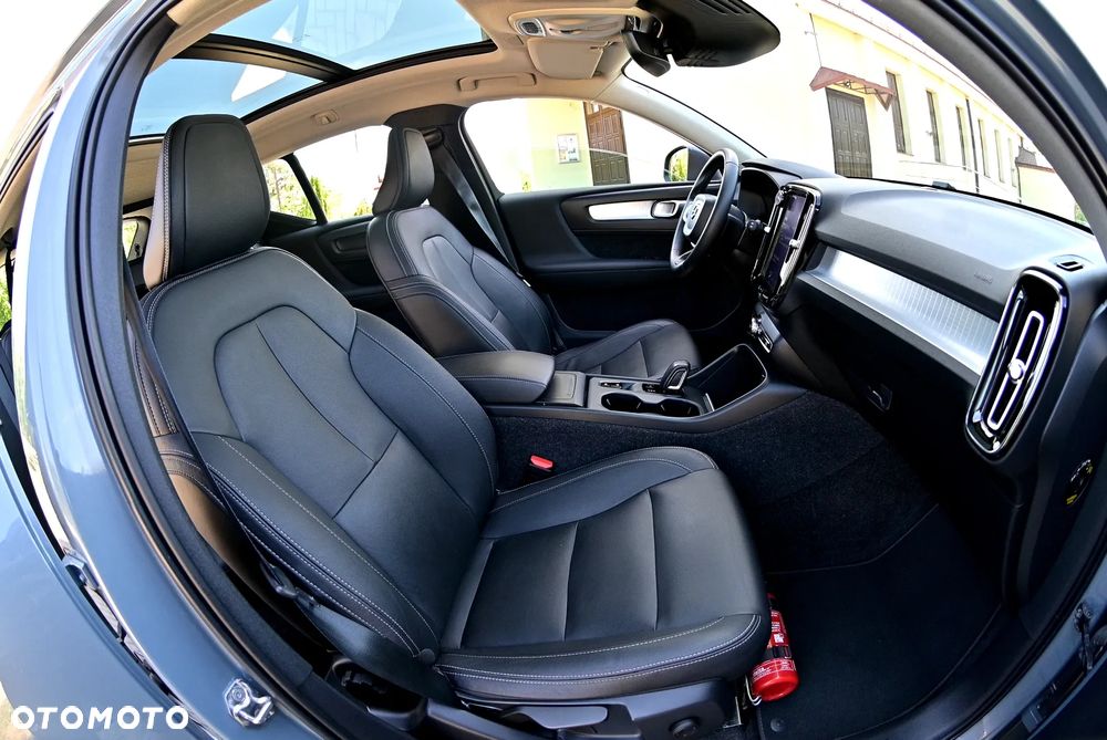 Volvo XC 40 T4 Geartronic Momentum Pro - 22