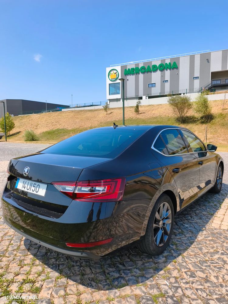 Skoda Superb 2.0 TDI Style DSG - 3