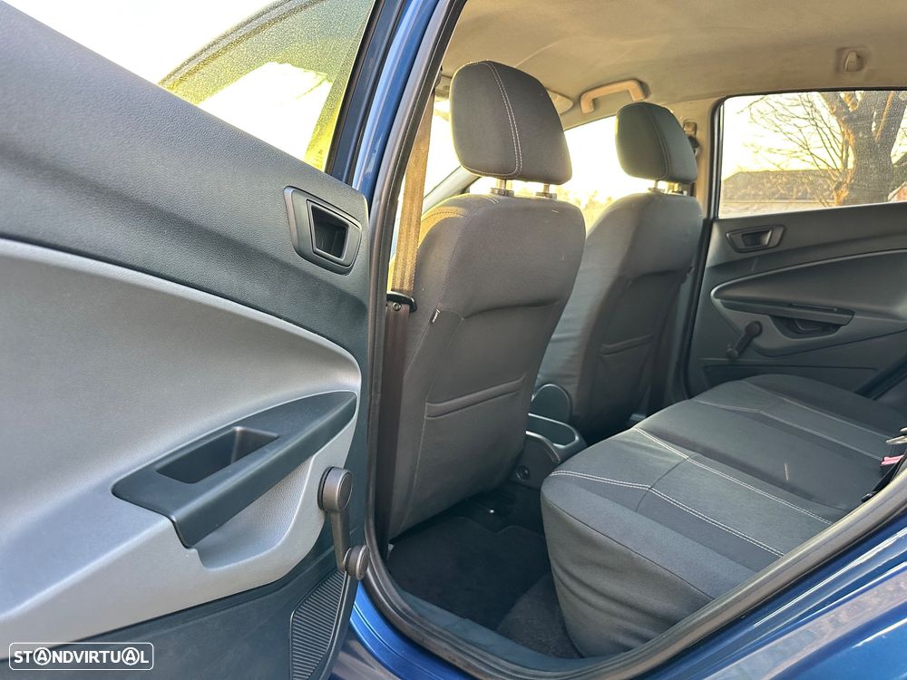 Ford Fiesta - 19