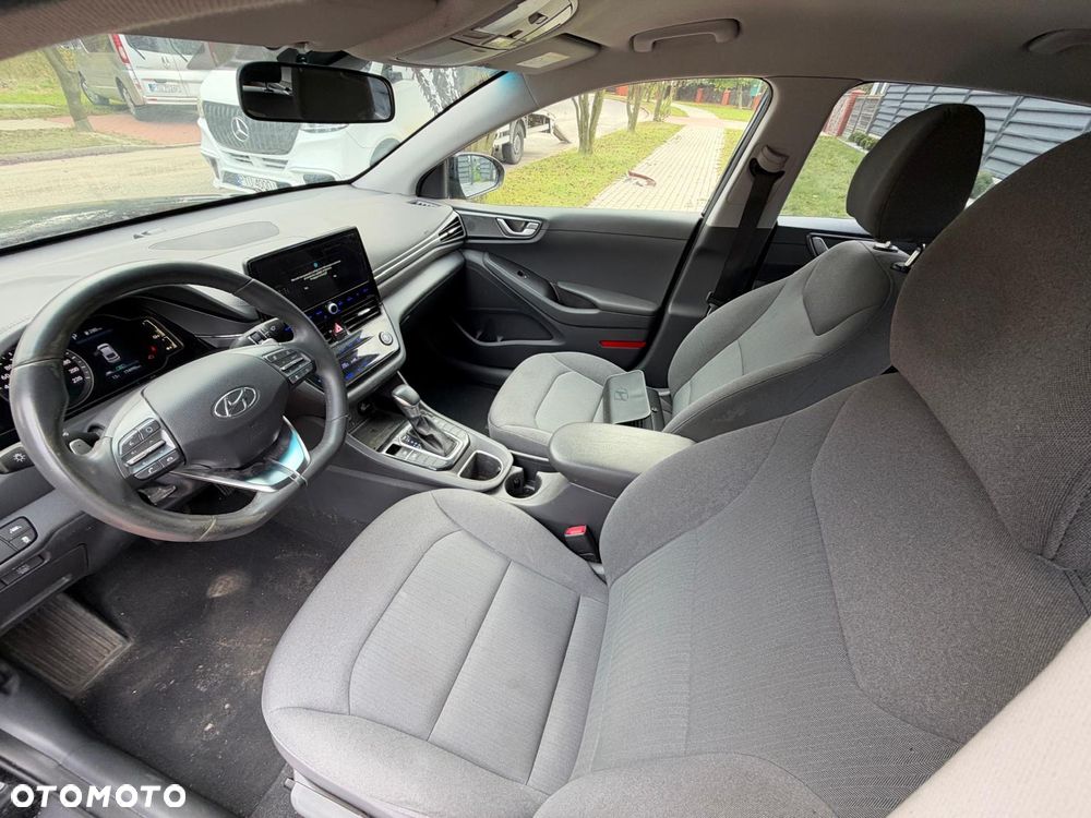 Hyundai IONIQ - 9