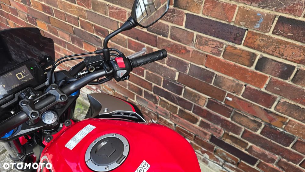 Honda CB - 16