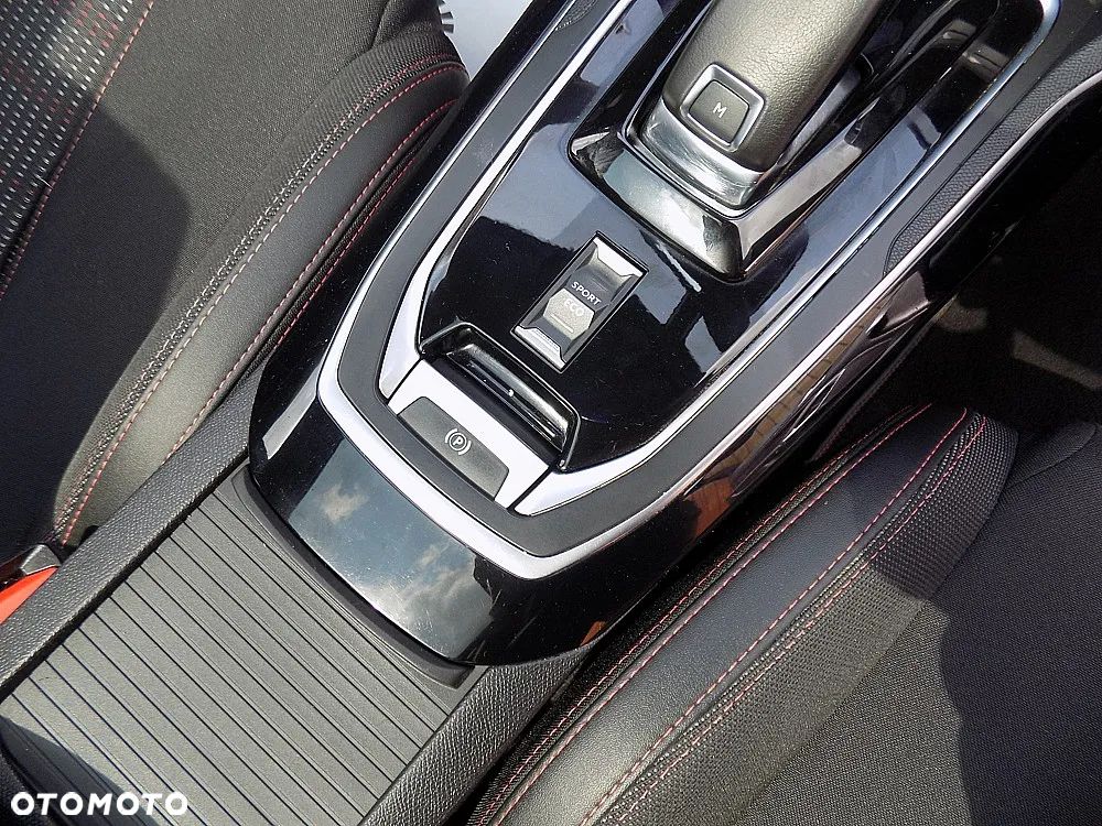 Peugeot 308 1.5 BlueHDi GT Pack S&S EAT8 - 16