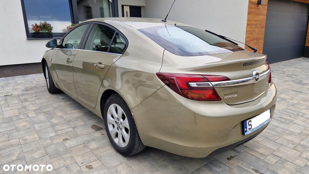 Opel Insignia 2.0 CDTI - 9