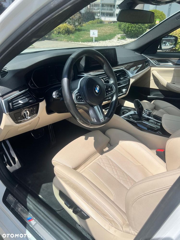 BMW Seria 5 540d xDrive mHEV M Sport sport - 6