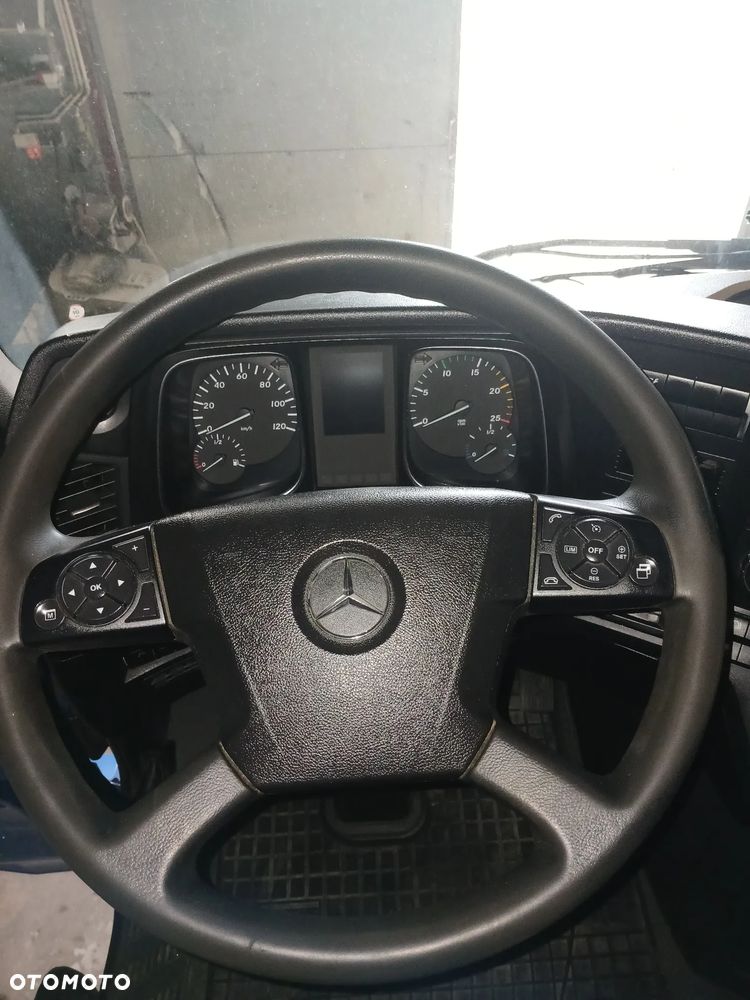 Mercedes-Benz Actros - 16