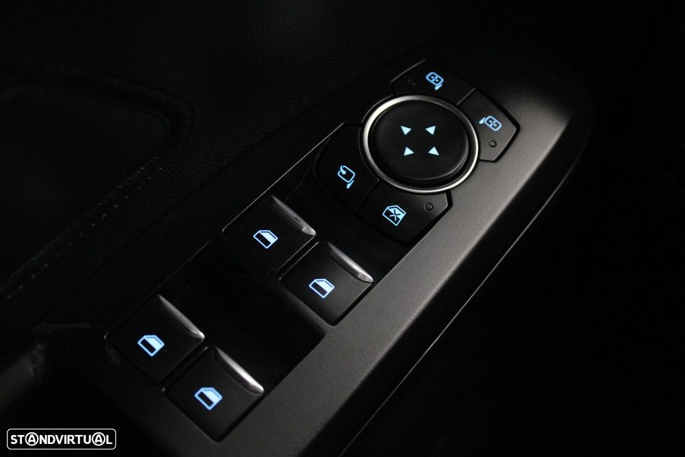 Ford Focus 1.0 EcoBoost ST-Line - 25