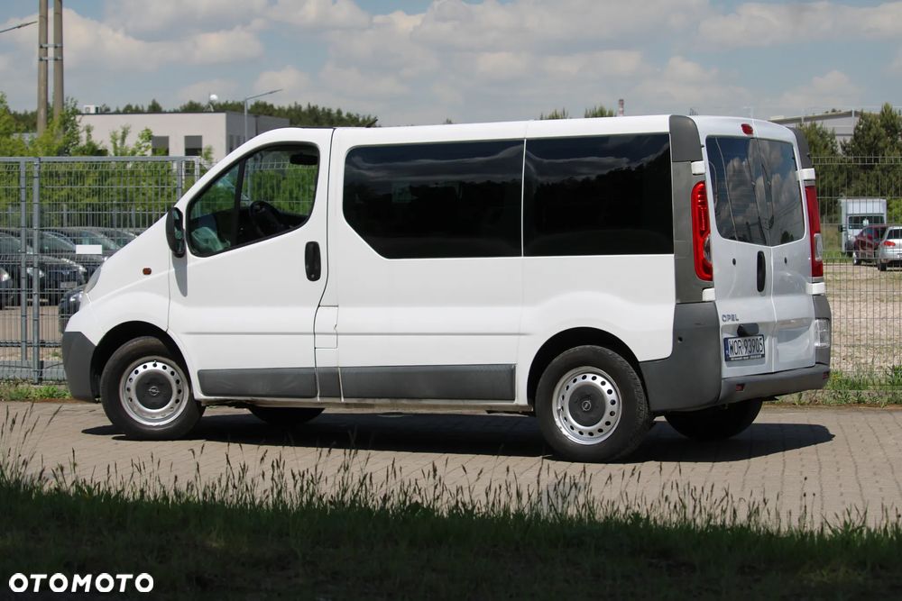 Opel Vivaro - 12