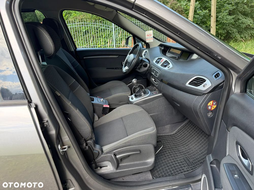 Renault Scenic 1.9 dCi Confort Privilege - 28