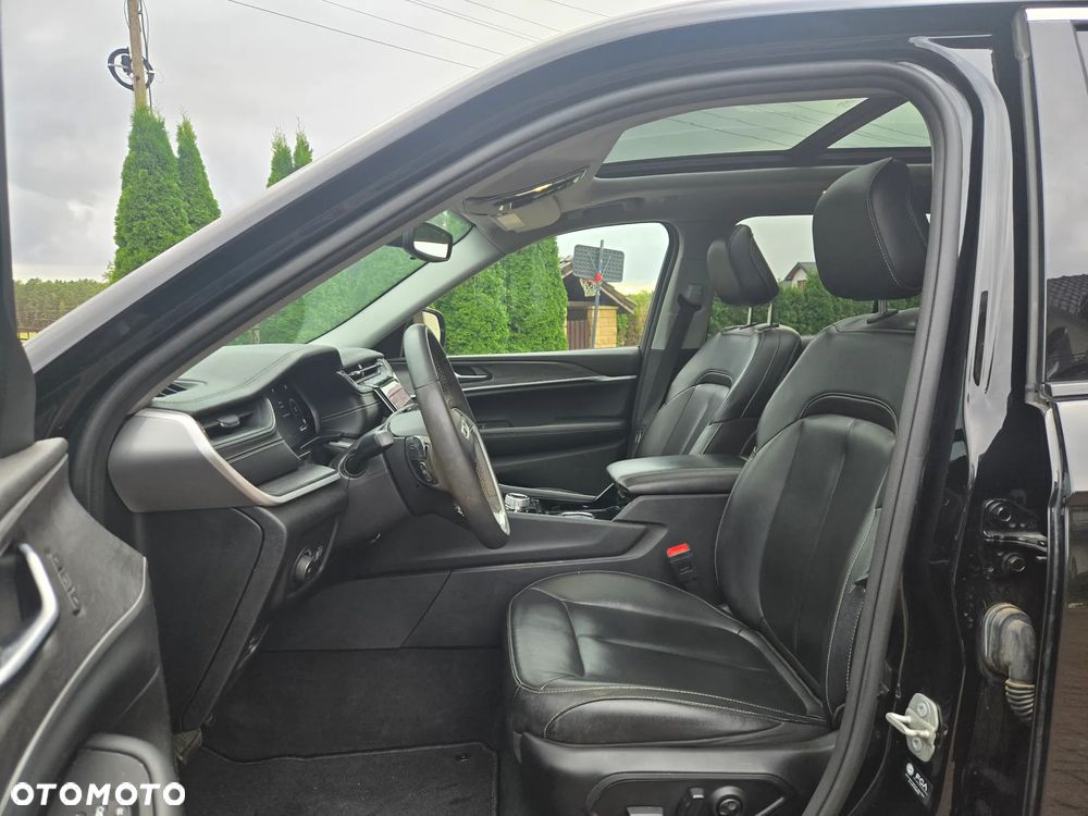 Jeep Grand Cherokee - 17