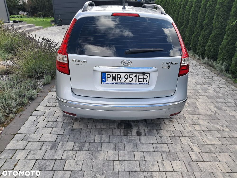 Hyundai i30 1.4 Base + - 9