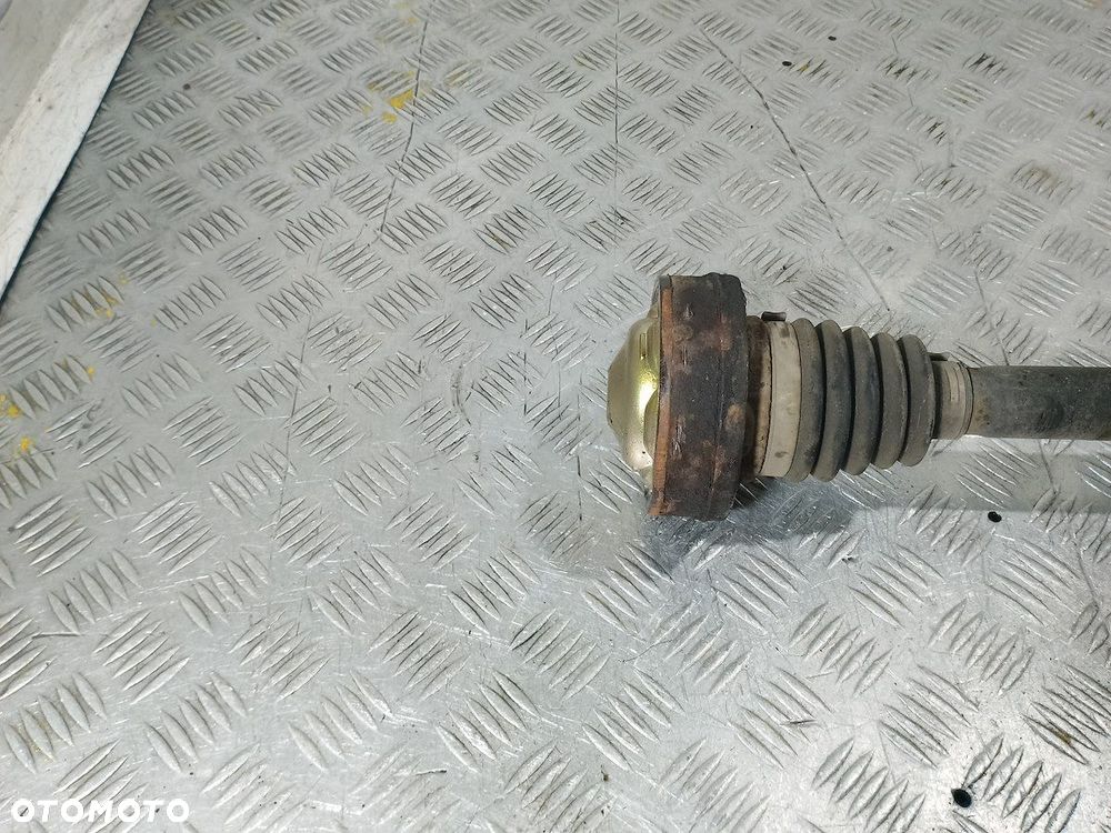 PÓŁOŚ PRAWA TYŁ VW PHAETON 4.2 - 2