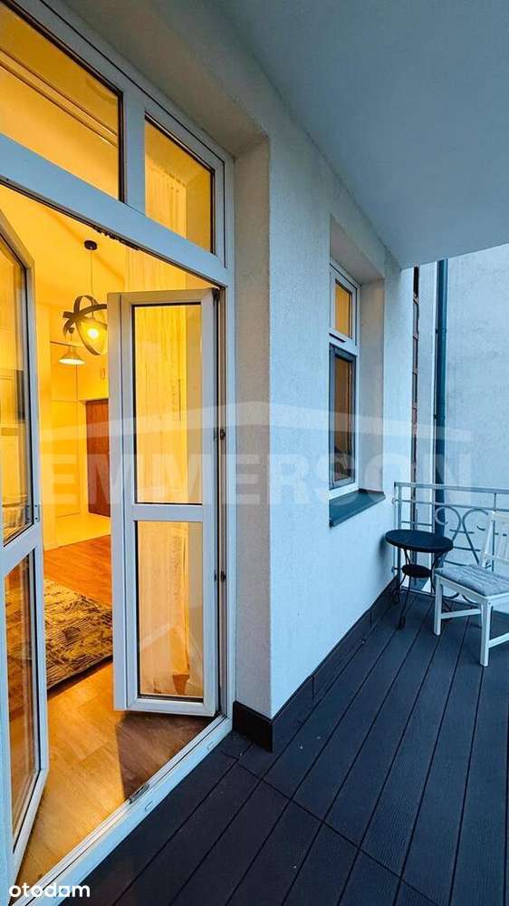 Dostępna / uczelnia AGH/ Balkon/dla studenta