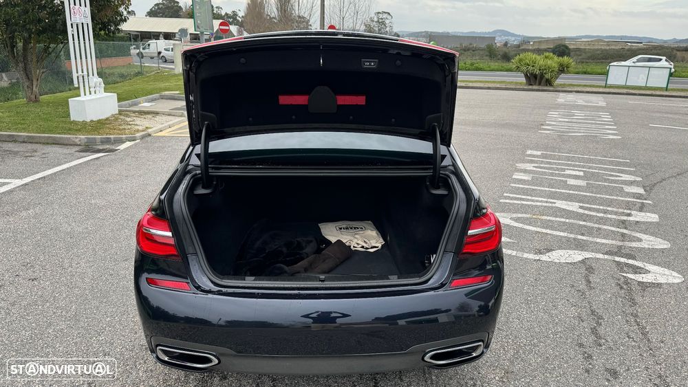 BMW 730 d Pack M - 14
