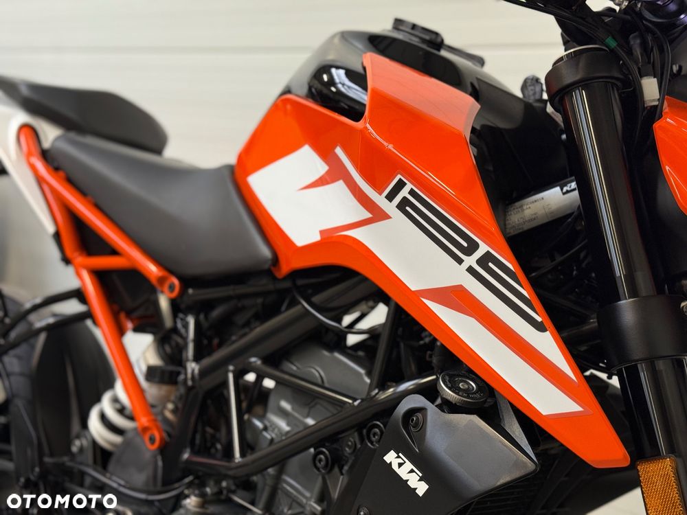 KTM Duke - 17