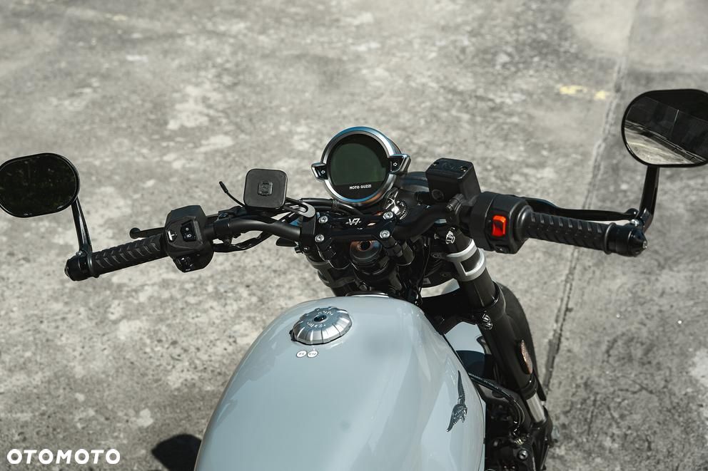 Moto Guzzi V7 - 4