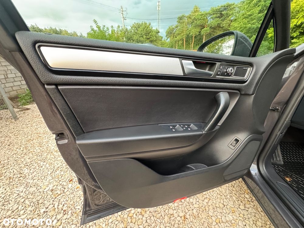 Volkswagen Touareg 3.0 V6 TDI 4XMot BMT - 10