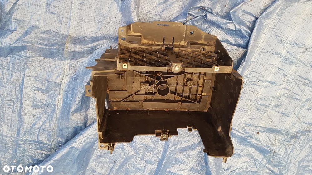 RENAULT TRAFIC III OBUDOWA AKUMULATORA T06009A180