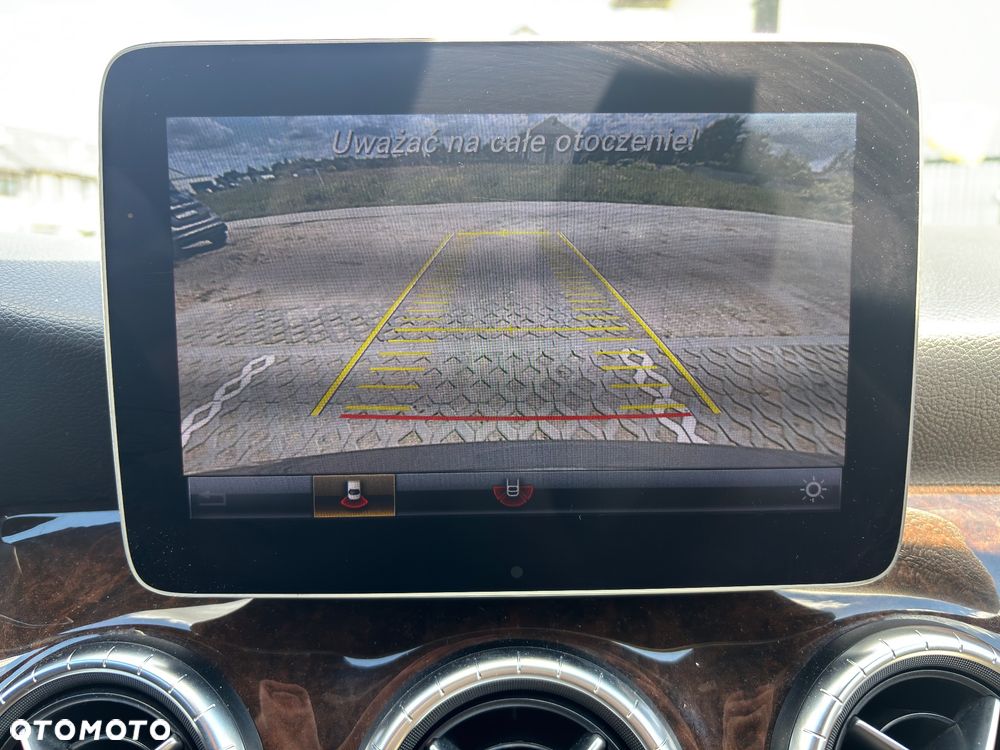 Mercedes-Benz CLA 250 7G-DCT UrbanStyle Edition - 20
