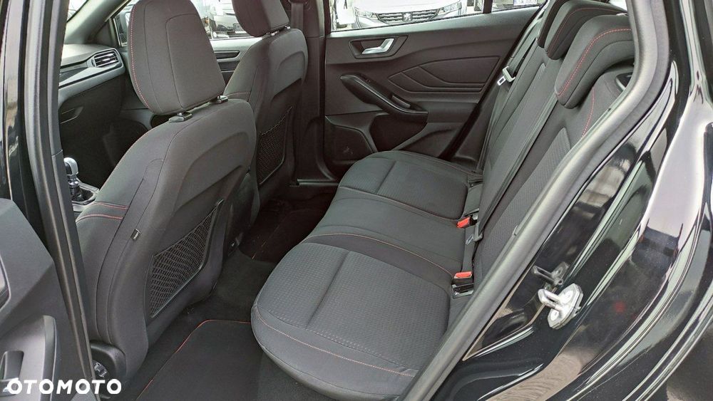 Ford Focus 1.5 EcoBlue Start-Stopp-System ST-LINE DESIGN - 7