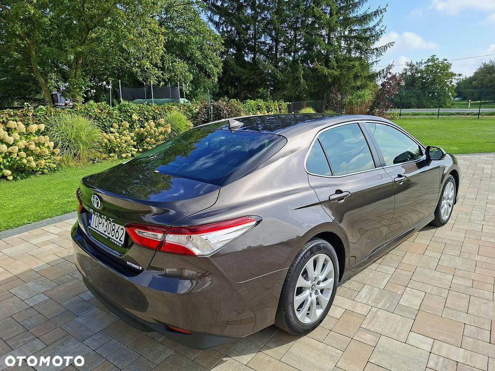 Toyota Camry - 8