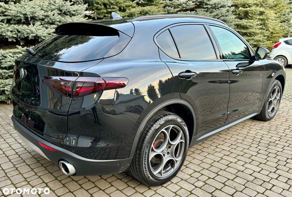 Alfa Romeo Stelvio 2.0 Turbo 16V AT8-Q4 First Edition - 5