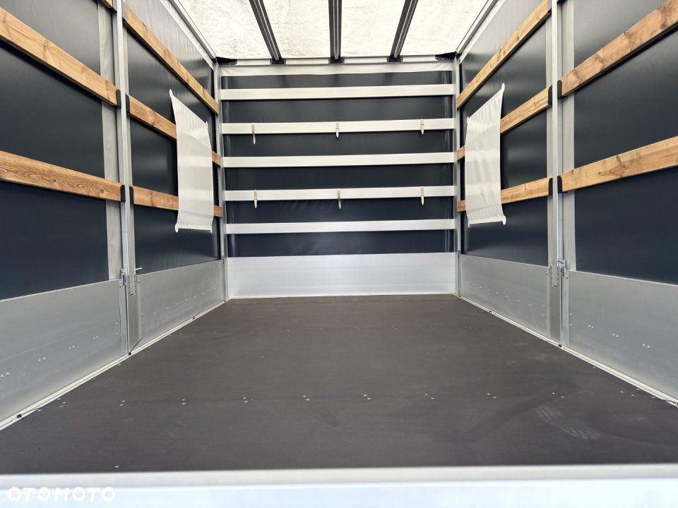 Ford Transit - 18