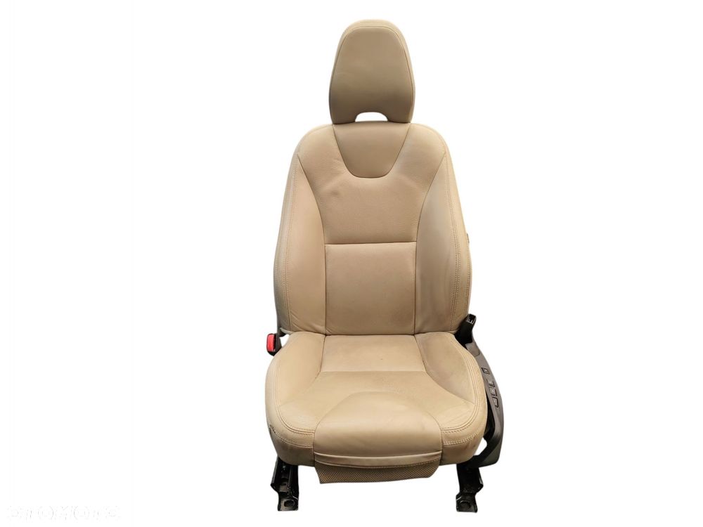 FOTEL LEWY PRZÓD KIEROWCY GRZANY VOLVO XC60 I (08-13) - 1