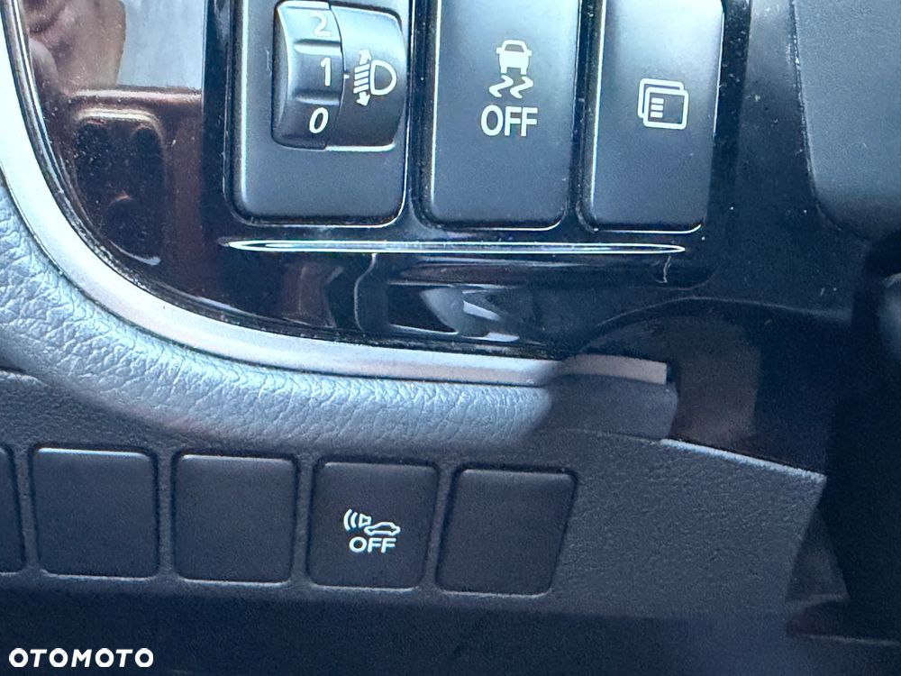Mitsubishi Outlander Intense + - 22