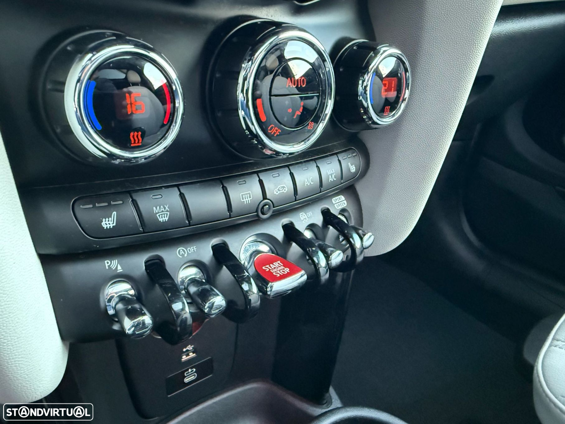 MINI 3 Portas John Cooper Works Auto Desportiva - 37