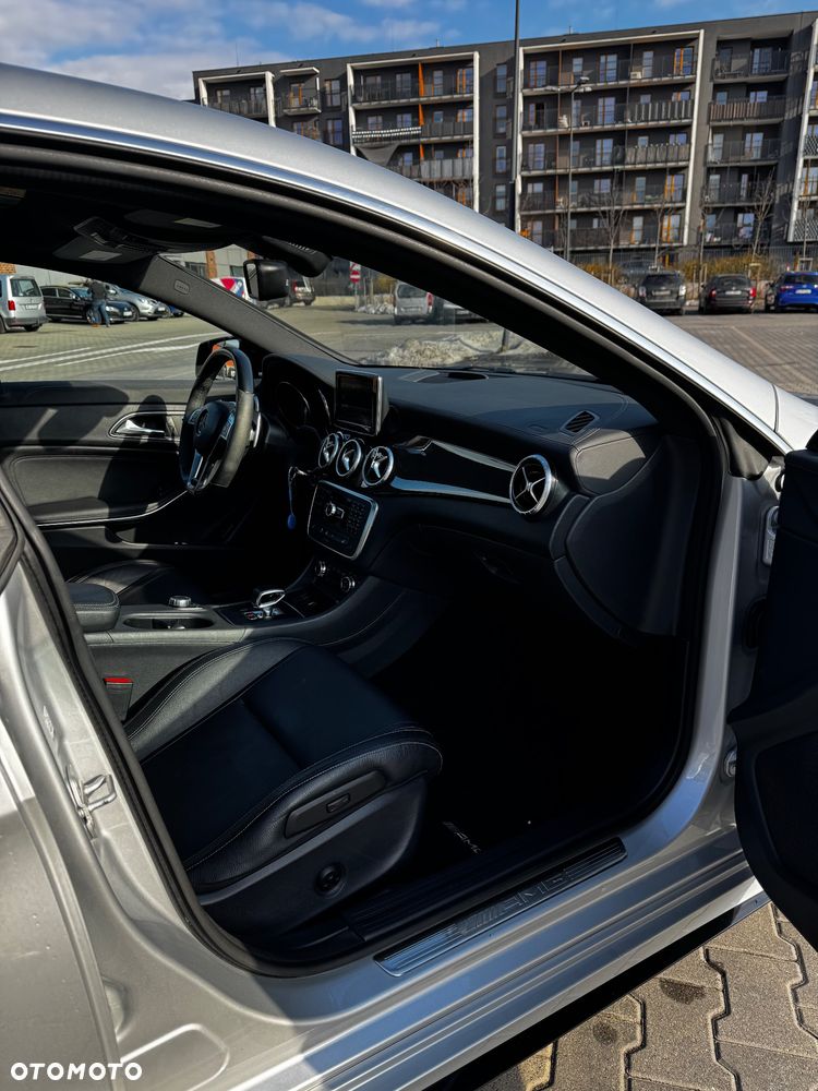 Mercedes-Benz CLA 45 AMG 4Matic 7G-DCT - 11