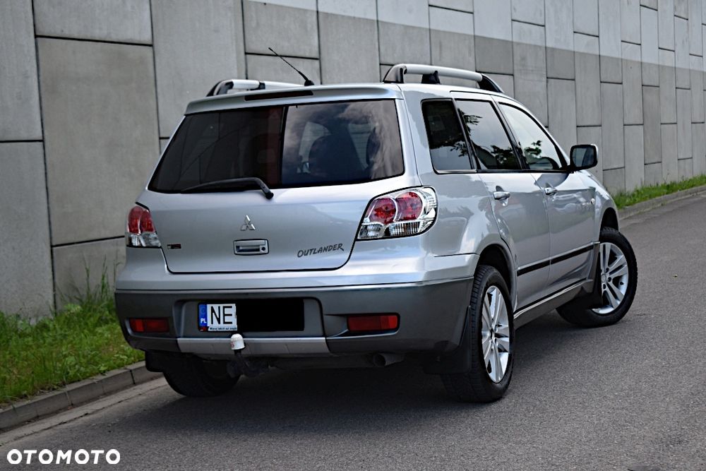 Mitsubishi Outlander 2.4 4WD Automatik Intense - 4
