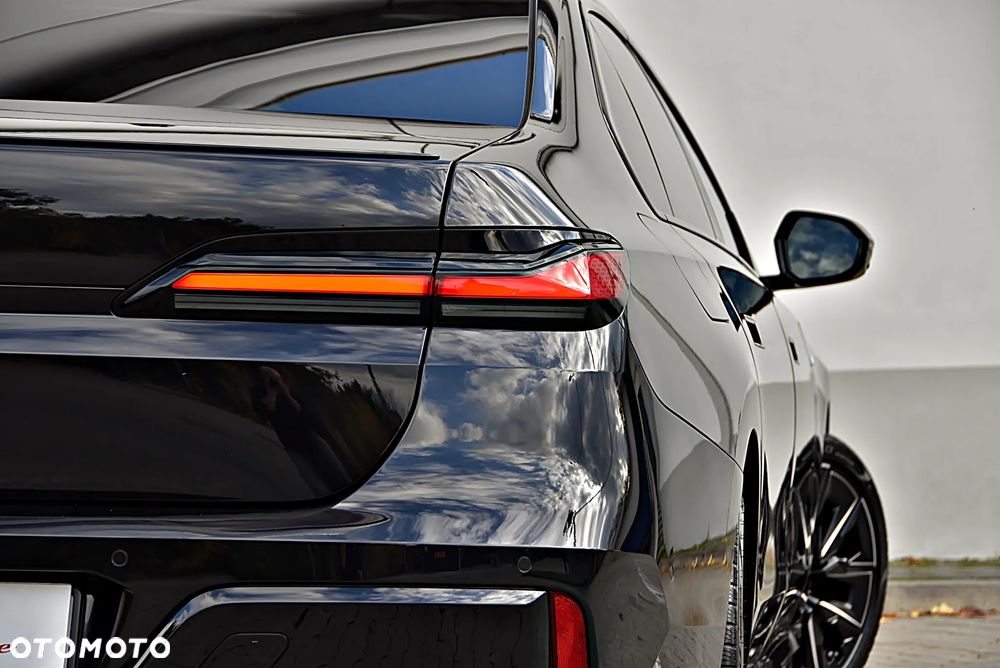 BMW Seria 7 740d xDrive mHEV sport - 9