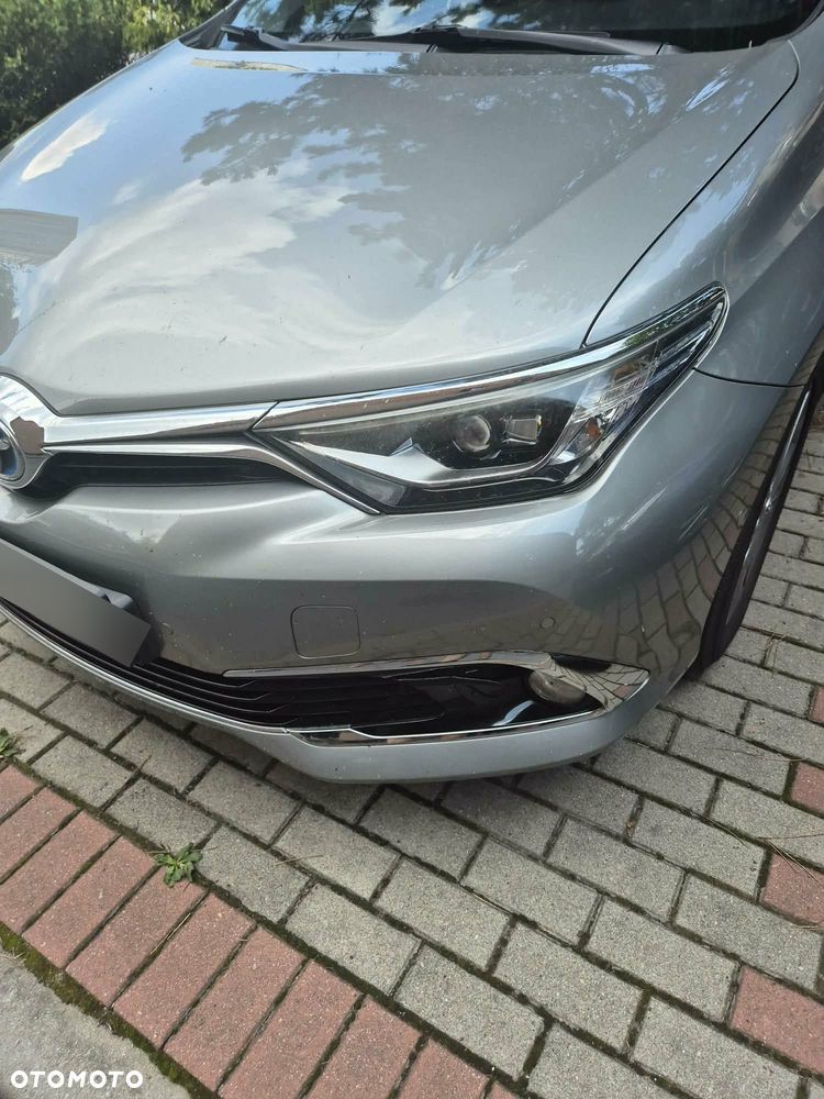 Toyota Auris Hybrid 135 Prestige - 19