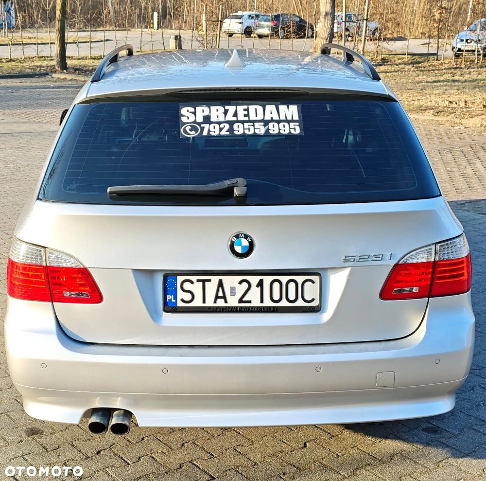 BMW Seria 5 523i - 7