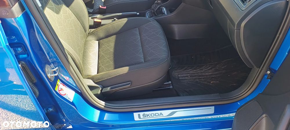Skoda RAPID 1.0 TSI Cool Edition R&G - 22