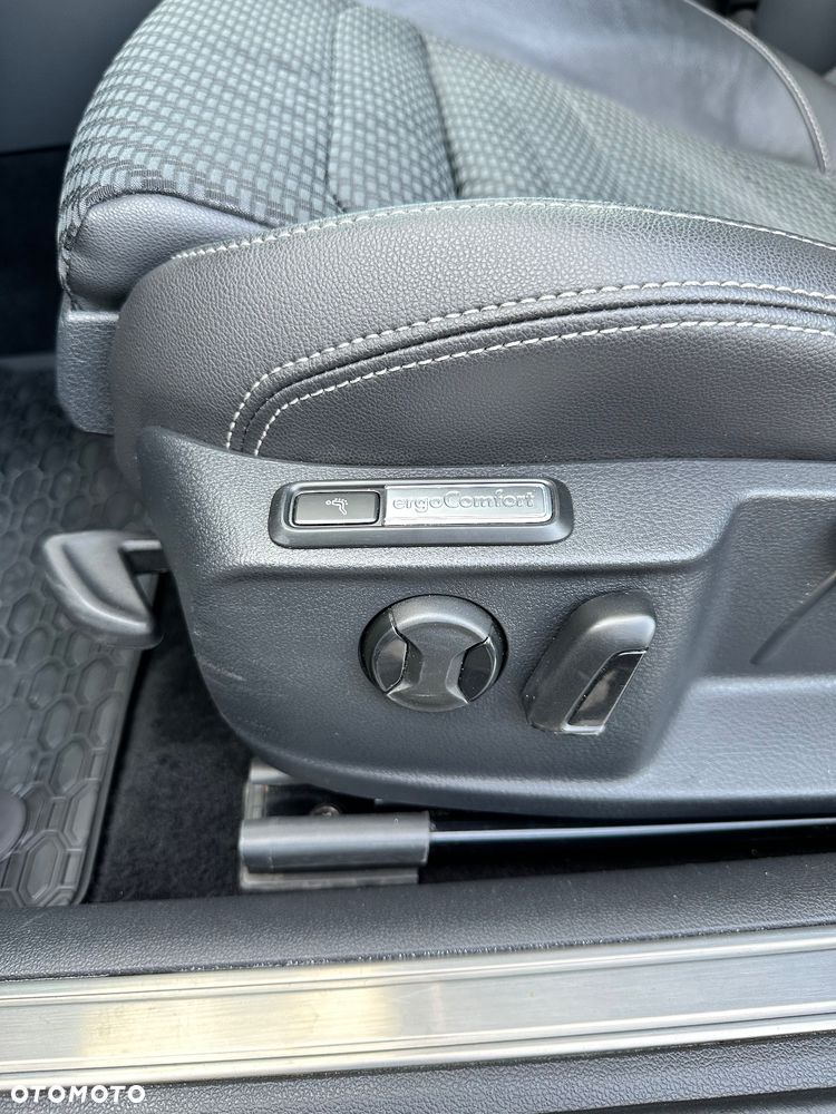 Volkswagen Passat - 15