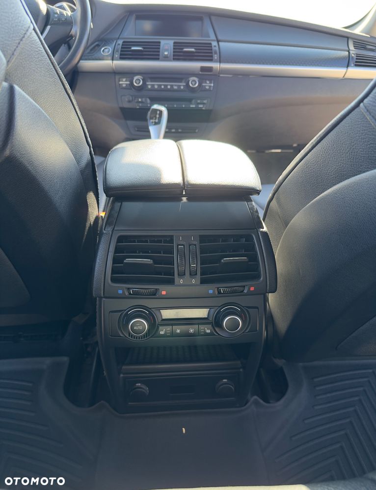 BMW X6 35i xDrive - 28