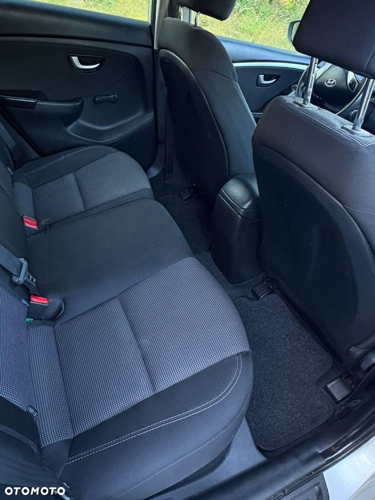 Hyundai i30 1.6 CRDi BlueDrive Go - 14