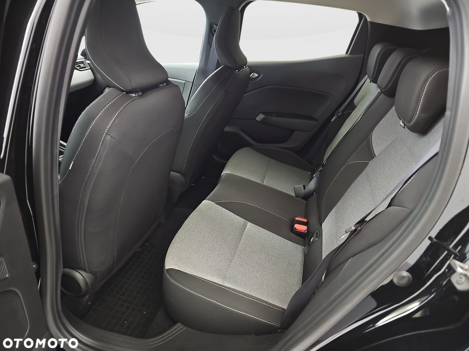 Renault Clio 1.0 TCe Evolution - 21