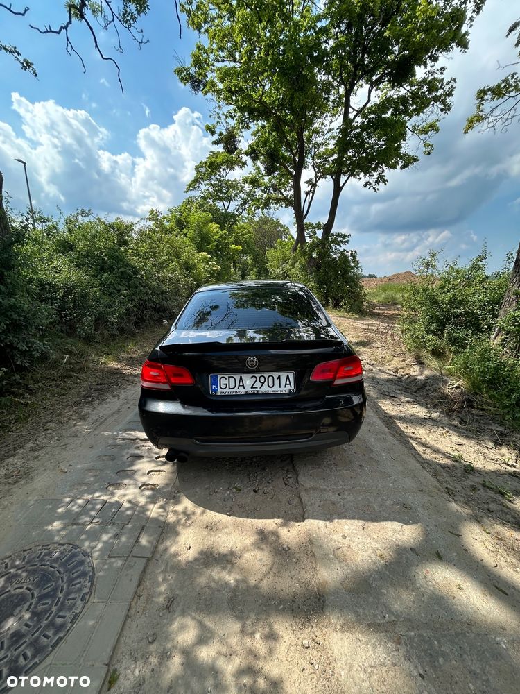 BMW Seria 3 2008 photo 2