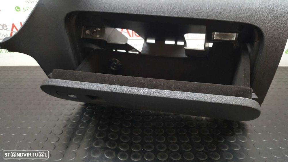 PORTA LUVAS VOLKSWAGEN SCIROCCO (137) 1.4 TSI (90KW) - 4