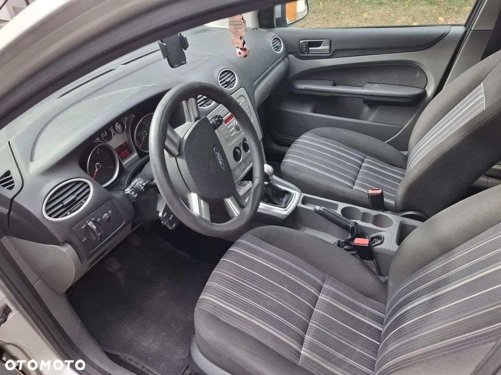 Ford Focus 1.8 TDCi Ambiente - 12