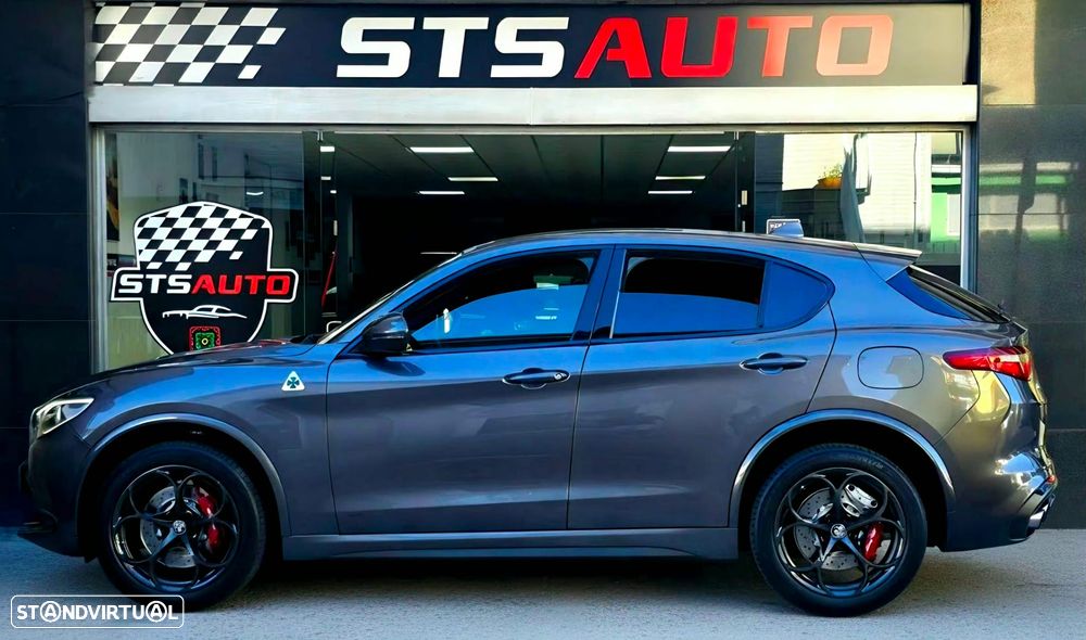 Alfa Romeo Stelvio V6 2.9 Bi-Turbo AT8-Q4 Quadrifoglio - 17