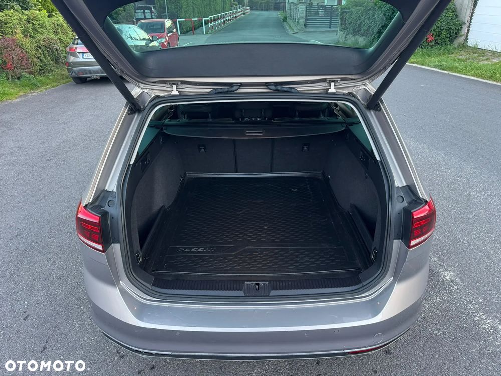Volkswagen Passat 2.0 TSI Elegance DSG - 23