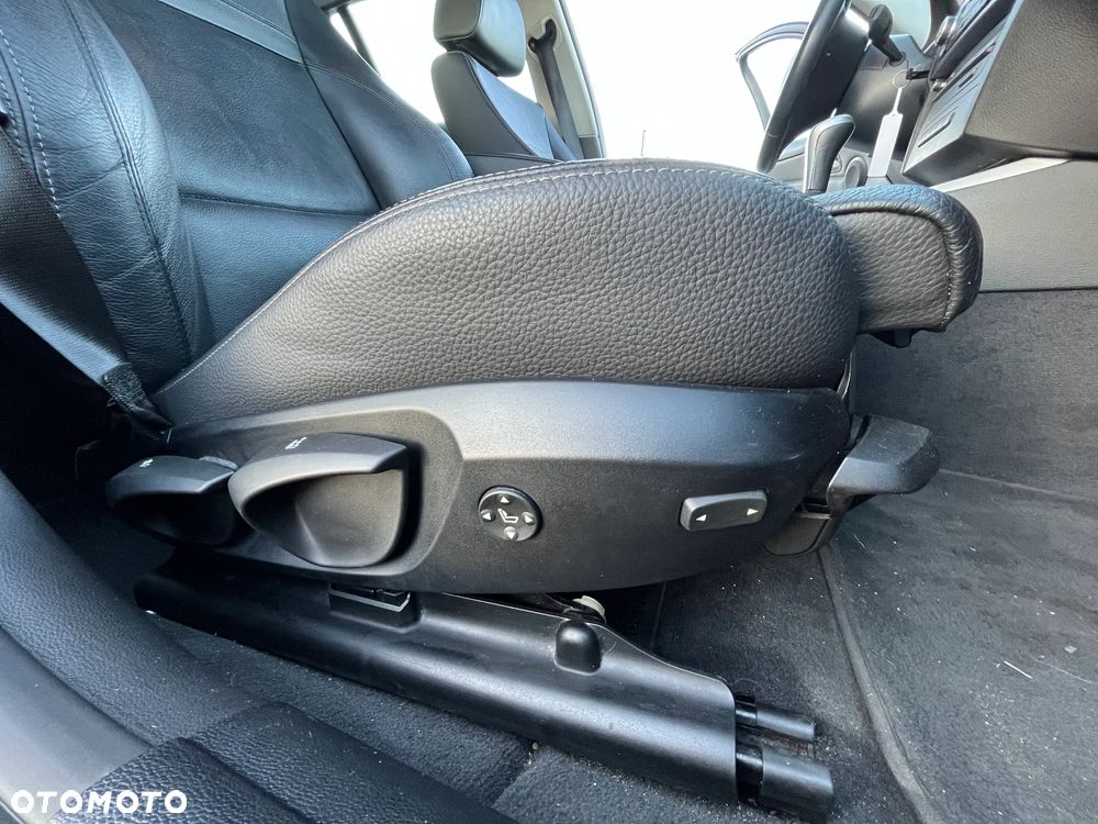 BMW Seria 3 330d DPF Edition Lifestyle - 18