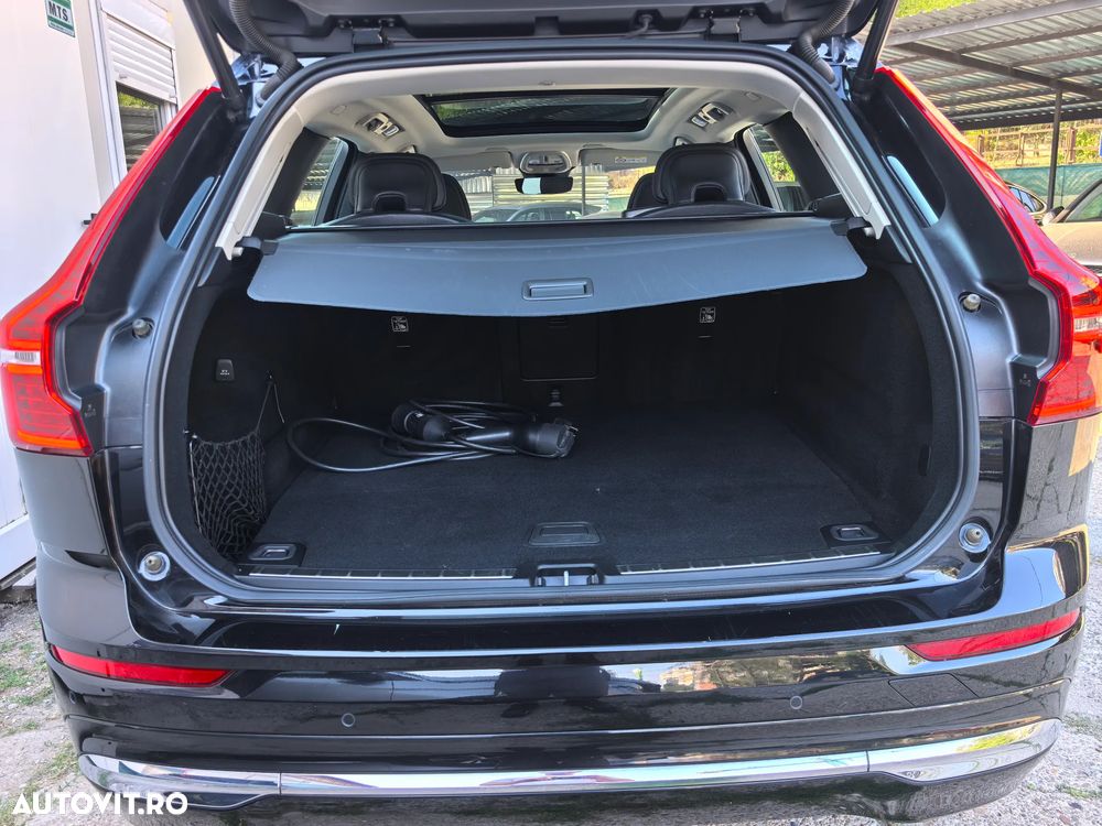 Volvo XC 60 T6 AWD Recharge Plus Dark - 25