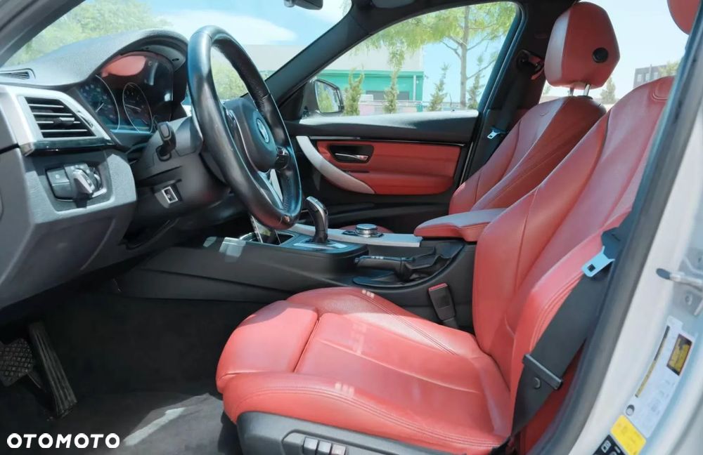 BMW Seria 3 330i xDrive M Sport Sport - 8
